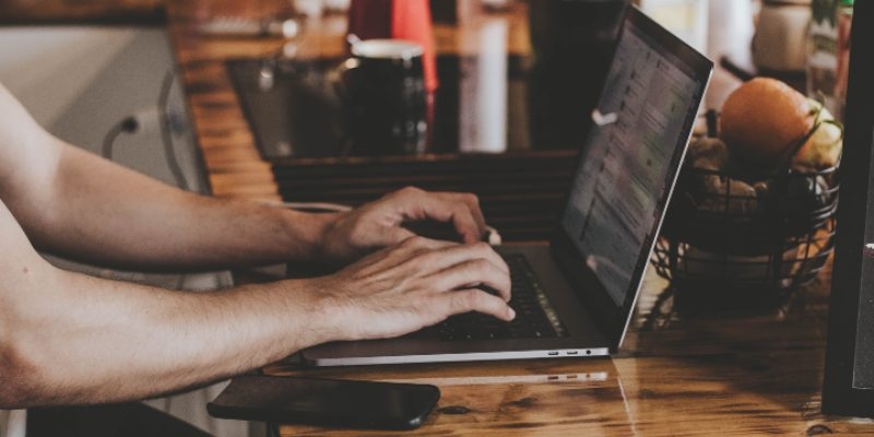 Update Adobe Acrobat Reader to avoid endangering your PC