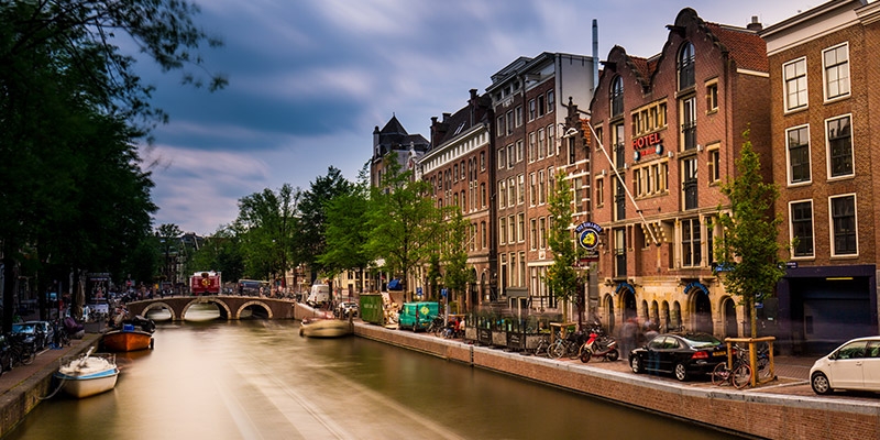 Amsterdam bans Airbnb