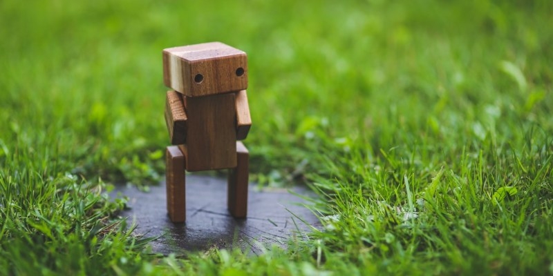 Design and technical aspects of Minecraft Earth