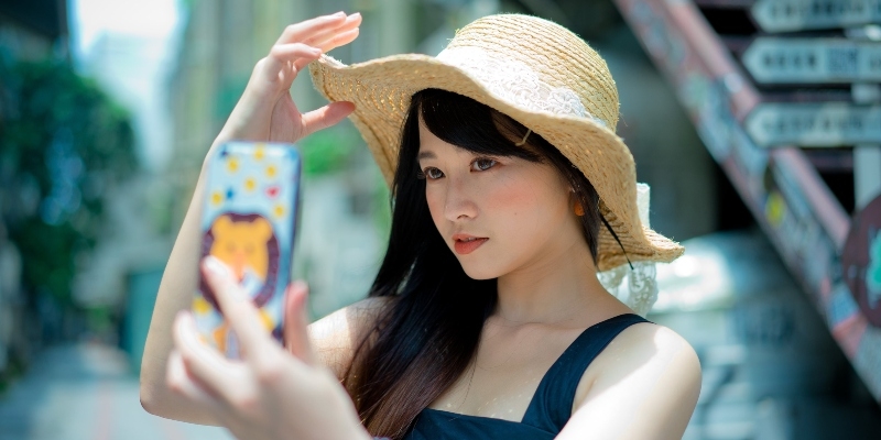 See yourself as a person of the other gender with FaceApp